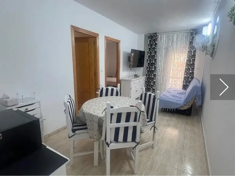 LONG-TERM RENTAL – CALLE LA LOMA, TORREVIEJA